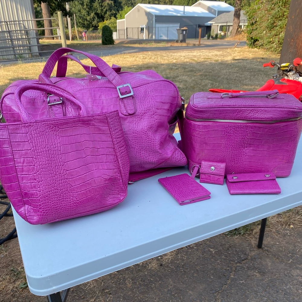 Vintage luggage set / overnight travel bag / Express / HOT PINK